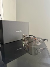New!Chanel Shield Mirror