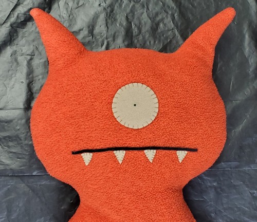 Peluche pretty ugly llc - peluche,