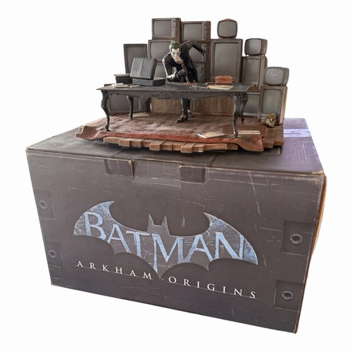 Statua joker batman arkham - batman,