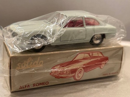 Solido alfa romeo - 1/43,