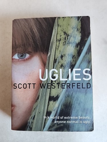 Uglies book one - book,