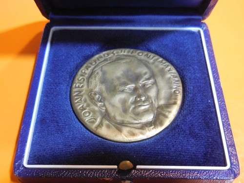Vaticano medaglia papa
