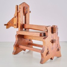 modellino in legno di una