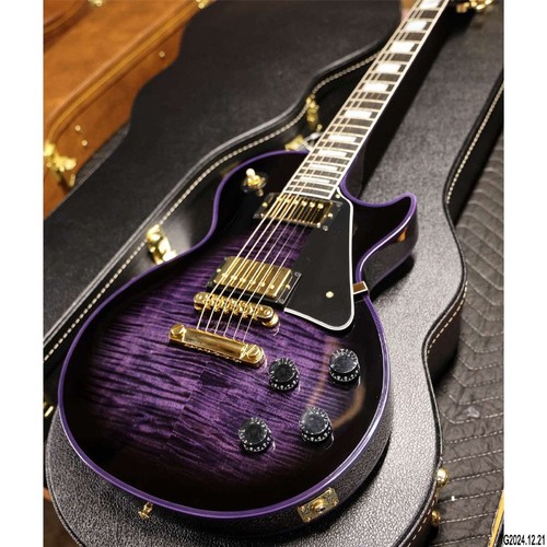 Chitarra elettrica viola