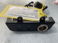PRESA AUX/USB PER SSANGYONG Korando 2° Serie 202008944 (10>)