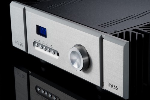 Amplificatore integrato pass - integrato,
