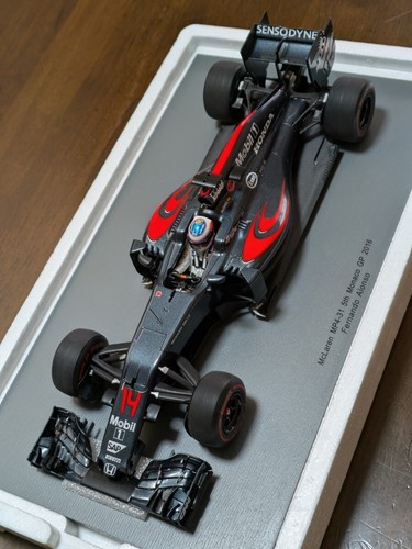 Modello resina spark - in, 1/18