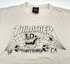 T-shirt Thrasher 30 anni •