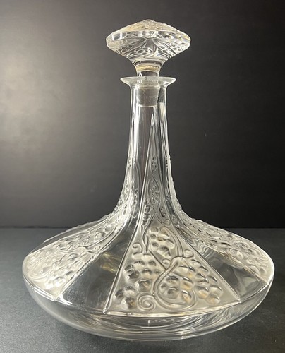Lalique frosted vigines - frosted,