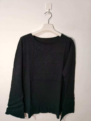 Maglia nera balza volant - nera, orlo
