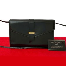 Borsa a tracolla Yves Saint Laurent in pelle nera chiusura magnetica...
