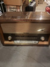 ANTIQUE RADIO