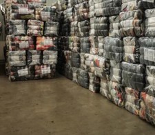 Abbigliamento Misto Disassortito 10 kg Selezionato/Igienizzato Donna Uomo 