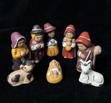 Mini presepe colorato in