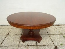 tavolo rotondo in mogano