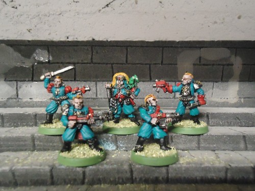 Casco necromunda confronto - casco,
