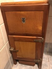 Antica ghiacciaia in legno zinco e ottone restaurata completa di tutto