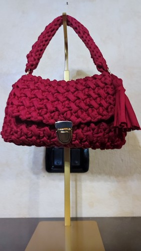Pochette all uncinetto fatta - all',