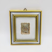 Quadro Vintage con Miniatura in Ceramica – Paesaggio Alpino – Cornice Decorata