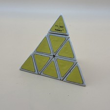 Puzzle vintage pyraminx - vintage, by