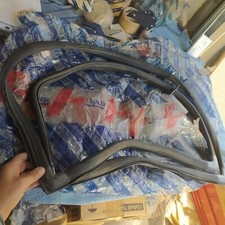 GUARNIZIONE PARABREZZA FIAT REGATA WEEK END RESTYLING 86 ORIGINALE 7558292