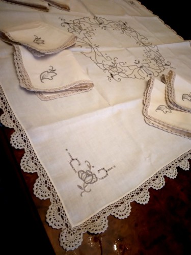 Tovaglia mistolino ricamo - tovaglia,
