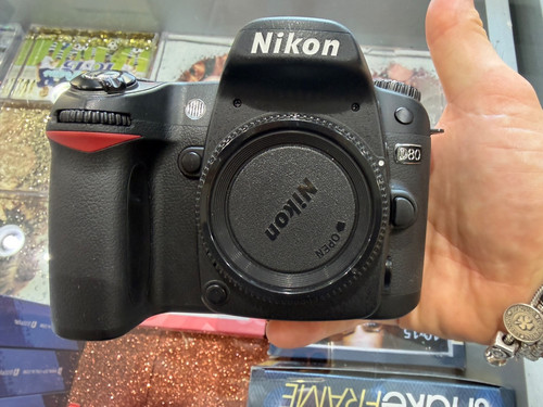 Nikon d80 dslr body only - [body, –
