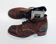 Stivaletti Frye Logan punta a