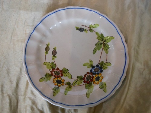Piatto maiolica decorato fiori