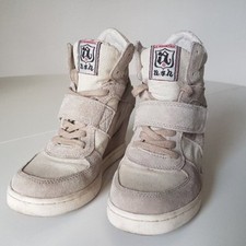 ASH. Sneakers con rialzo interno, color argilla, chiusura lacci e strappi. 37