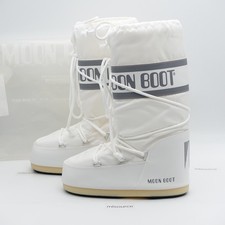 Women's 8-9.5 / EU 39-41 Moon