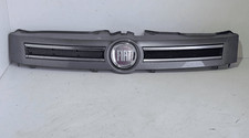 735513182 Griglia  FIAT PANDA VAN (0X) 1.2 GPL 2 posti Ber. 5p/b-g/1242cc