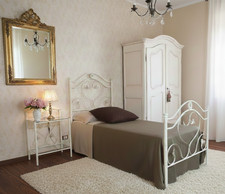 Letto singolo in ferro battuto