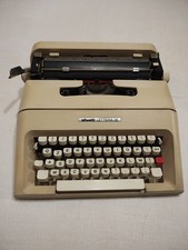 macchina da scrivere olivetti