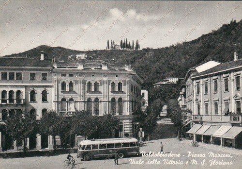 Valdobbiadene piazza marconi - piazza,