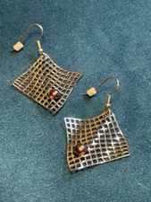 Orecchini in metallo stile