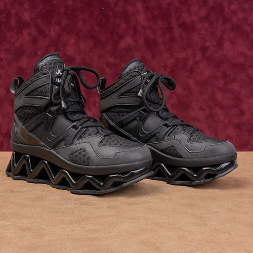 Scarpe sneakers alte stringate