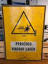 PERICOLO RAGGIO LASER-cartello