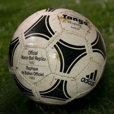 Pallone Addias 1982 Tango