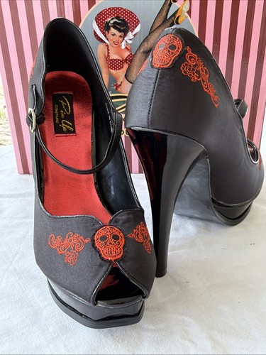 Nuovo pin couture nero - up,