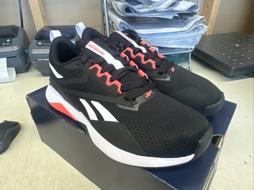 Taglia scelta scarpe - a,