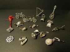 BLOCCO MICROFUSIONI IN ARGENTO 15 PEZZI SOGGETTI VARI DA CM 2 A CM 6