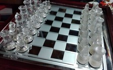 SCACCHIERA CON PEDINE IN VETRO