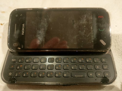 Nokia n97 mini neseroes non - nokia,
