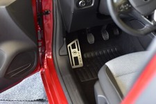 POGGIAPIEDE OPEL CORSA EDITION