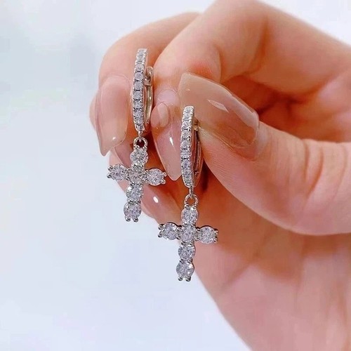 Orecchino clip croce goccia