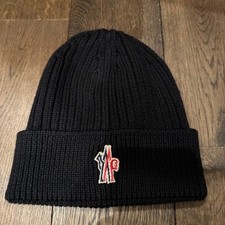 Cappello in maglia nero