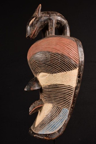 Autentica maschera africana - un'autentica,