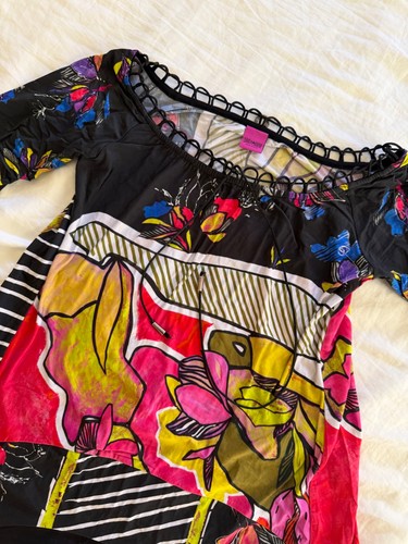 Save the queen vintage top - the,