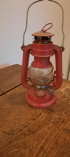 Lampada vintage rossa - vintage,